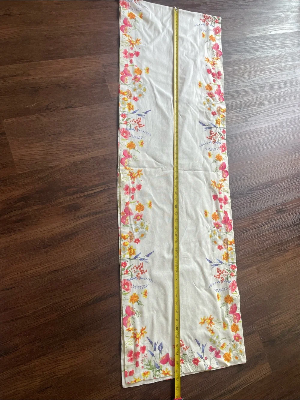 Sur La Table Off White Floral Table Runner 107x17” 100% Cotton India